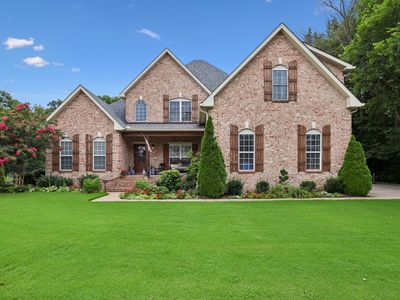 2208 Higgins Ln