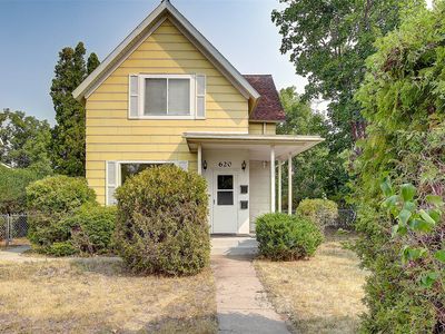 620 S 1st St W
