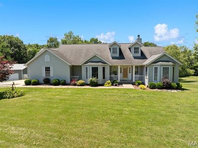 2119 Lakeview Dr