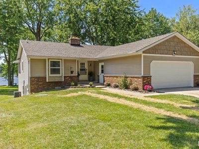 8303 Cowan Lake Dr NE