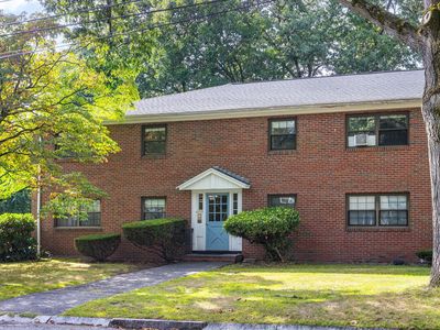 72 Renwick Rd APT B