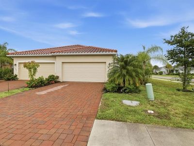 2636 Vine AVE