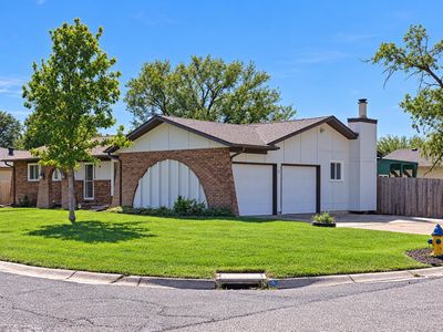 2604 Colonial Ln