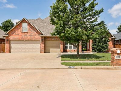 608 Trisha Ln