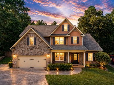 611 Pinery Ln