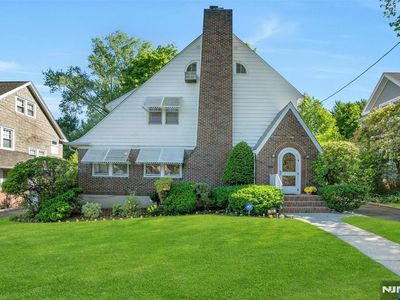 30 Brinkerhoff Ave
