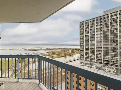 1660 N Prospect AVENUE #1406