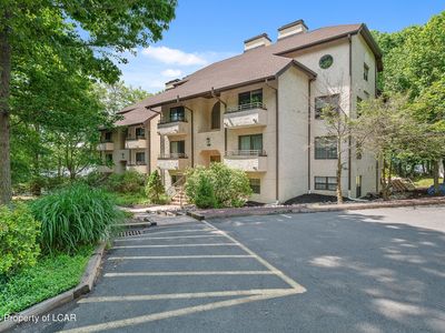 7-202 Midlake Dr