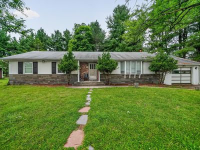 4 Emily St