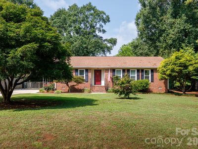 1667 Heatherhill Rd