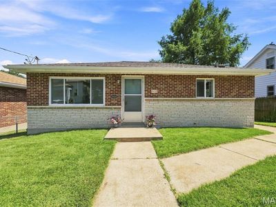802 Dammert Ave