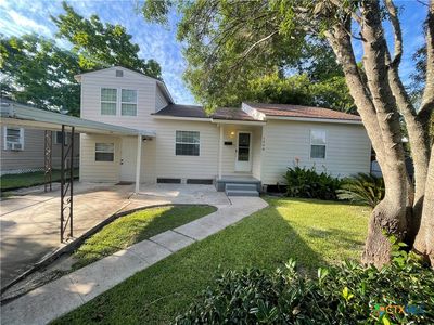 1508 E Mistletoe Ave