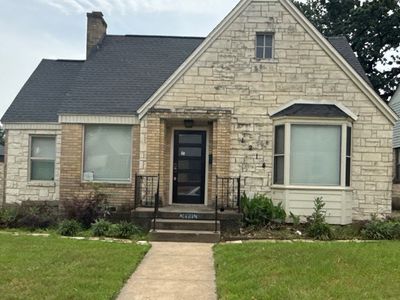 1214 E Waco Ave