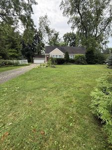 Property at 47 W Algonquin Rd, Des Plaines, IL
