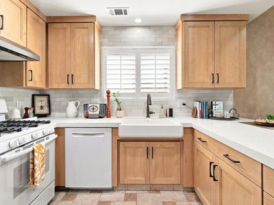 2704 Estate Dr