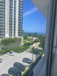 19201 Collins Ave #330