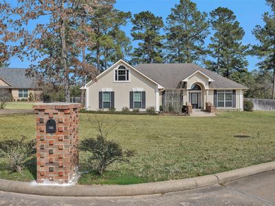 300 Deer Trace Blvd