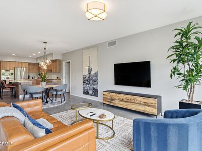 7180 E KIERLAND Boulevard #215
