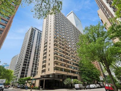 850 N Dewitt Pl APT 13H