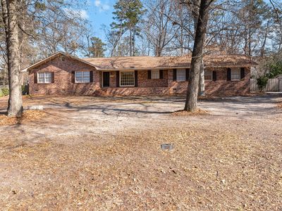 2060 Longwood Dr