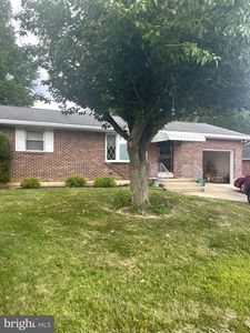 411 McArthur Ave