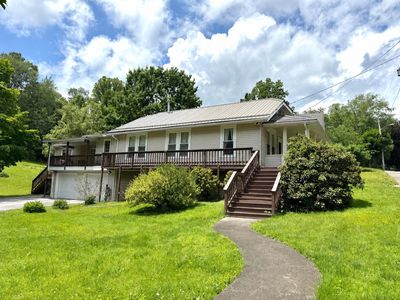 111 Daniels St