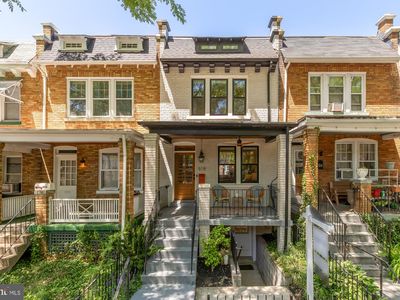 518 23rd Pl NE