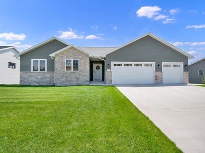 717 Drumlin COVE