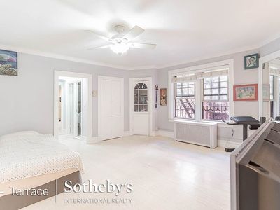 Property at 150 Burns St UNIT 4G, Forest Hills, NY