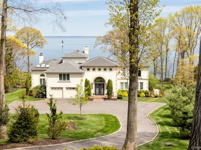 17 Sea Crest Drive
