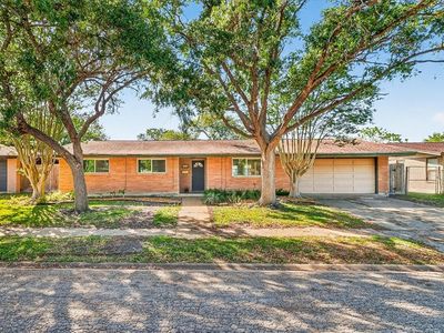 418 Troy Dr