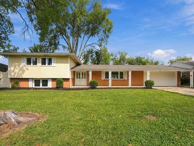 2304 W Cambridge Dr