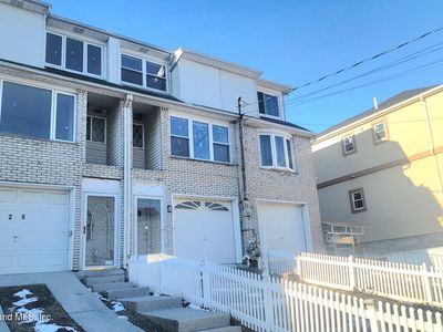 26 Mapleton Ave
