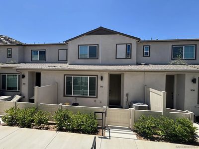312 Zest Ln