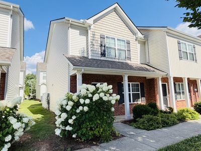 812 Staten Dr