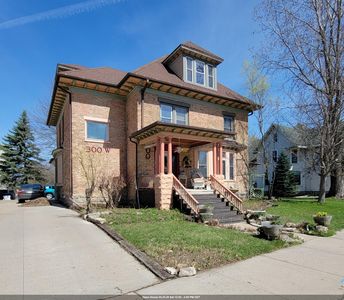 300 W Prospect Ave