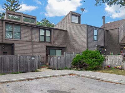 9256 N 70th STREET