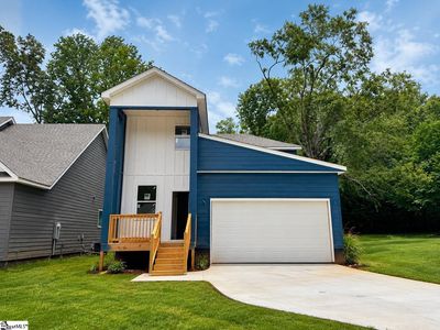 112 Hillcrest Cir