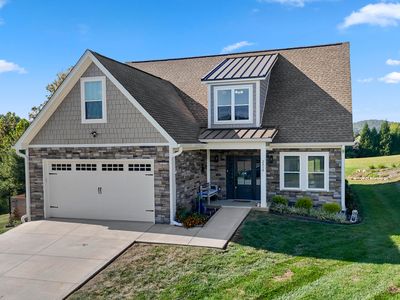 2212 Cristopher Ct