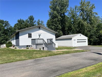 Property at 5981 E Pine Grove Rd, Cicero, NY