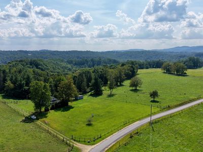 3513 War Ridge Rd