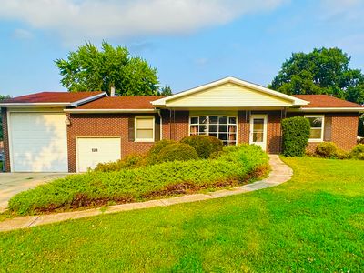 128 Laurie Ln