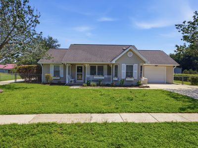 220 Walker Cir W