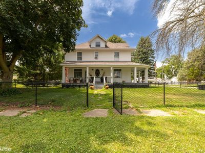 302 Main St