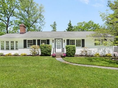109-111 Anderson Hill Rd