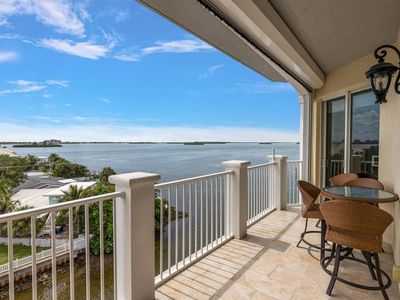 1860 N Fort Harrison Ave APT 402