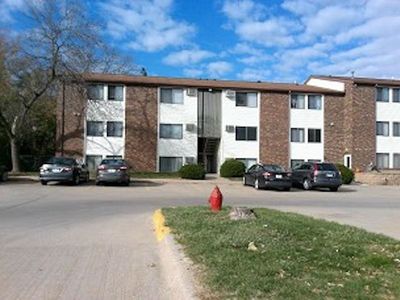 810 Benton Dr APT 22
