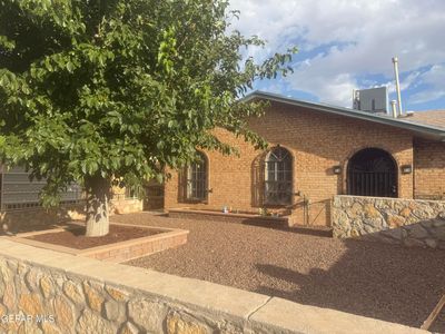 5744 Longview Cir
