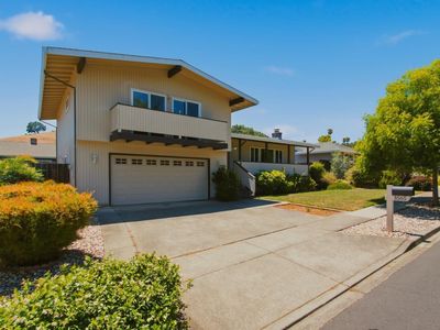 3565 Meadowbrook Drive