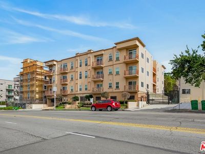 956 S Wilton Pl APT 201